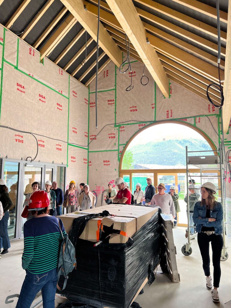 Découverte du bâtiment du Pôle Enfance et Jeunesse en construction